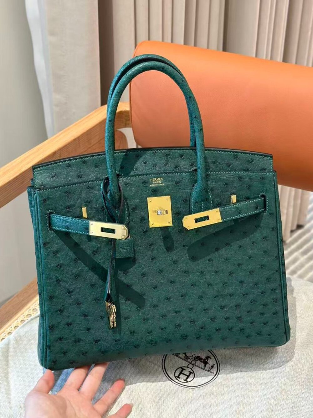 Classic Hermes Bag: A Stylish and Versatile Choice for Elegance